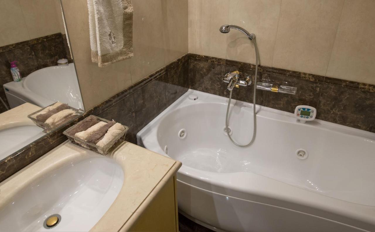 Exceptional Villa In Voula Near The Sea Athens Ngoại thất bức ảnh