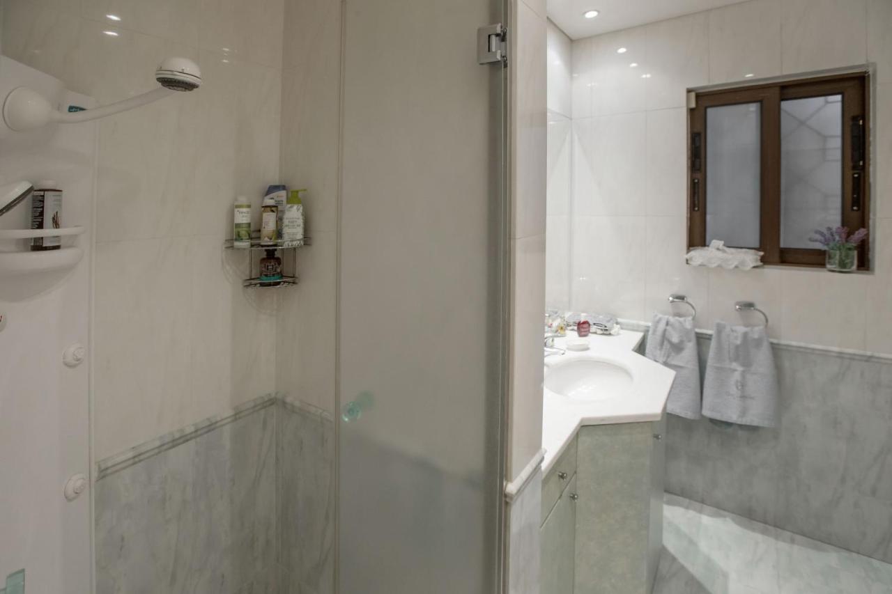 Exceptional Villa In Voula Near The Sea Athens Ngoại thất bức ảnh